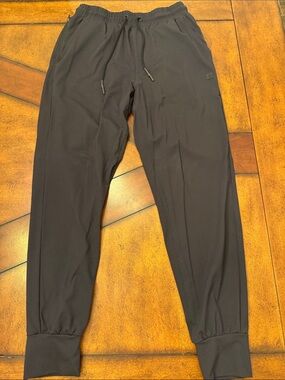 Men's Black Elastic-Waist Joggers — Slim Athletic Sweatpants